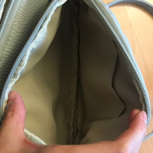 Gray Cross Body Purse NEW WITH TAGS! - Picture 4 of 8